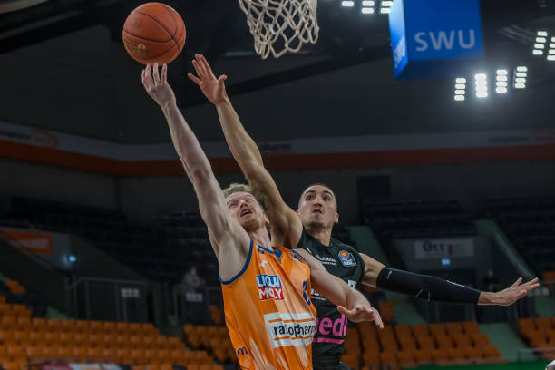 赛强势取胜 赛强势取胜