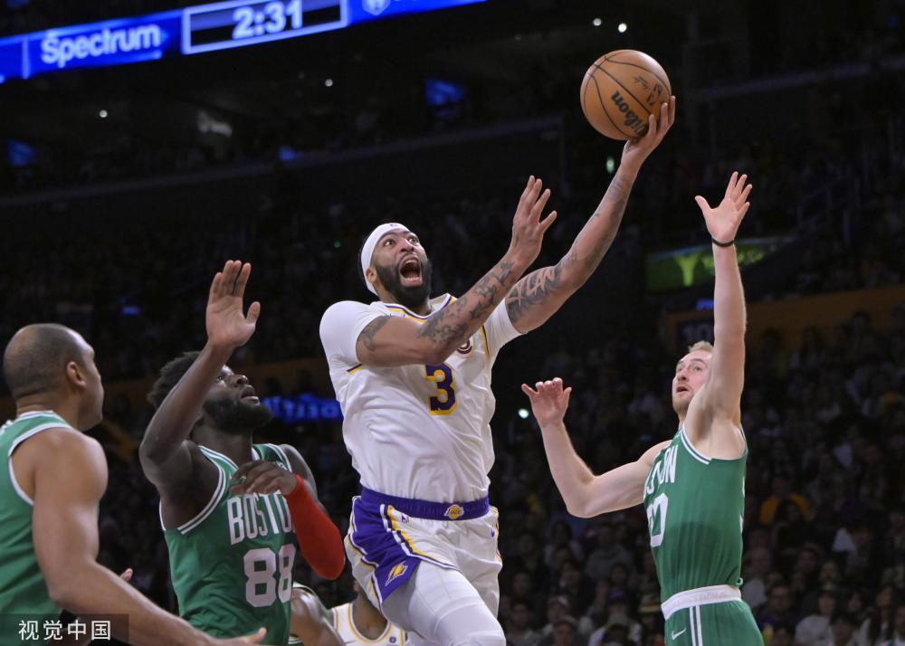 上演了一场 上演了一场