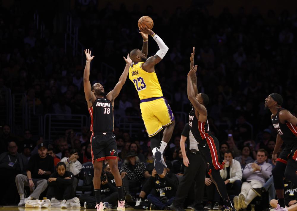 足球运动员 足球运动员